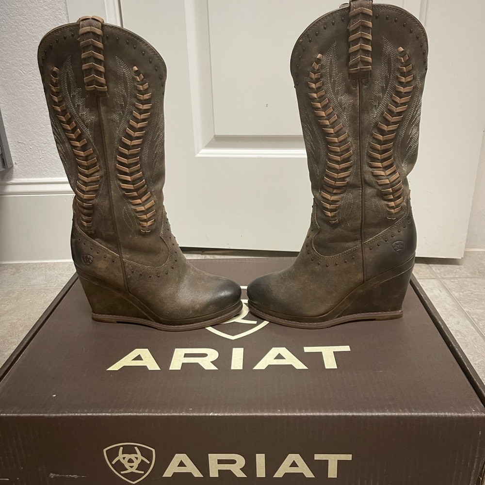 Ariat Heeled Cowboy Boot